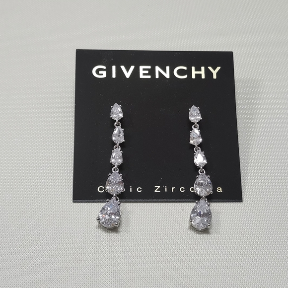 NWT Givenchy Silver-Tone Crystal Pear Shape Graduated Linear Drop Earrings - Picture 1 of 4